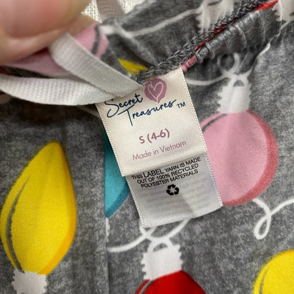 Lighten Up T-Shirt PJ Set Sleep‎ Set Holiday Christmas Lights Size Small - NWT